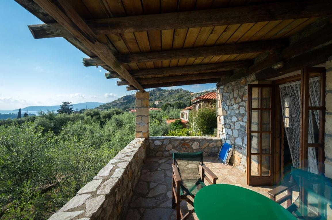 Porto Kalamitsi Stone-Built Bungalows Kardhamili Buitenkant foto