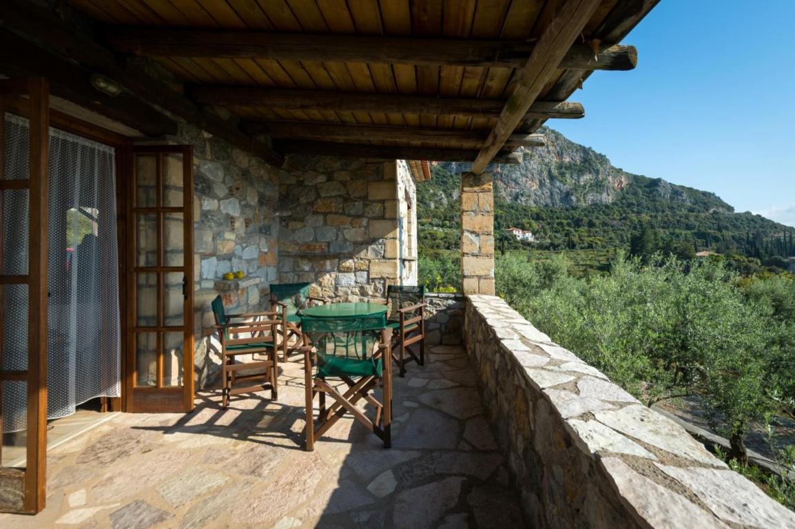 Porto Kalamitsi Stone-Built Bungalows Kardhamili Buitenkant foto