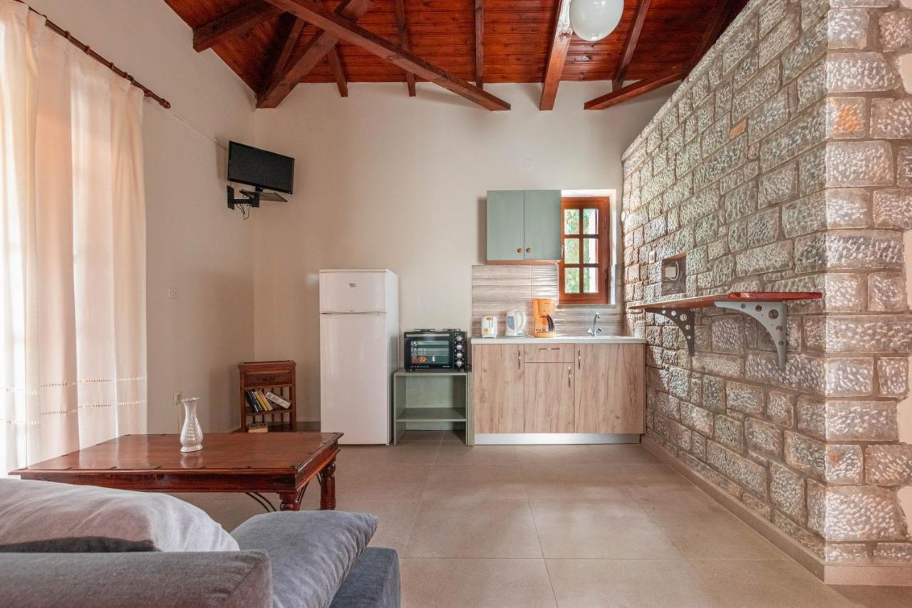Porto Kalamitsi Stone-Built Bungalows Kardhamili Buitenkant foto