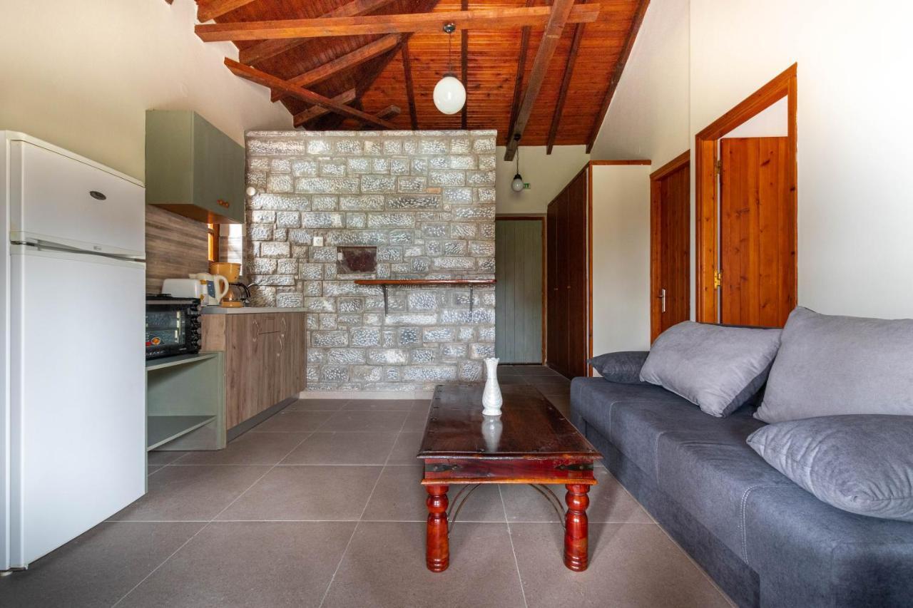 Porto Kalamitsi Stone-Built Bungalows Kardhamili Buitenkant foto